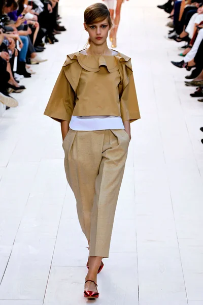 Look 22